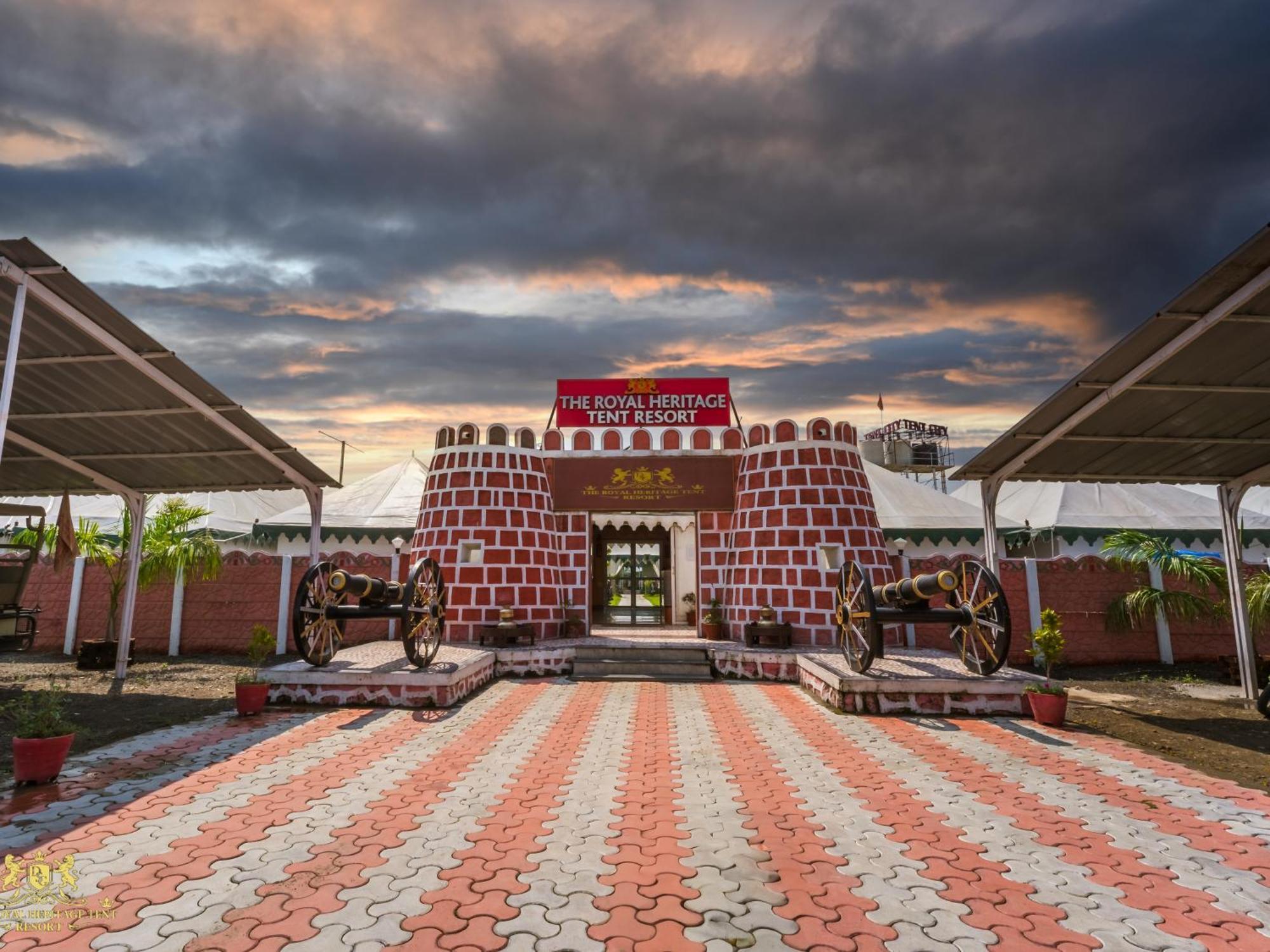 The Royal Heritage Tent Resort- Statue Of Unity Kevadia Екстериор снимка